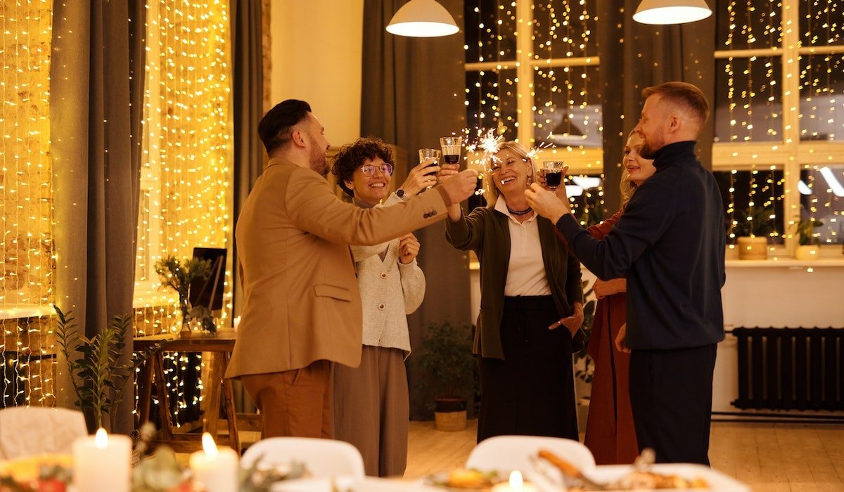 Helpful Tips to Stay Sober Through the Holiday Season